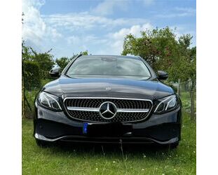 Mercedes-Benz Mercedes-Benz E 220 d 4MATIC T Autom. - Gebrauchtwagen