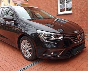 Renault Renault Megane ENERGY TCe 130 EDC Bose Edition Bos Gebrauchtwagen