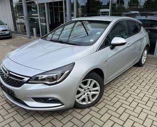 Opel Opel Astra K Lim Dynamic NAVI/4xSHZ/ALU/GRA/LED Gebrauchtwagen