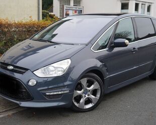 Ford Ford S-Max 2,2 TDCi Titanium S Autom*AHK*NAVI*SHZ* Gebrauchtwagen