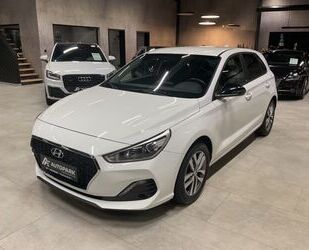 Hyundai Hyundai i30 YES! Klimaautom. Navi Kamera Sitzh. BT Gebrauchtwagen