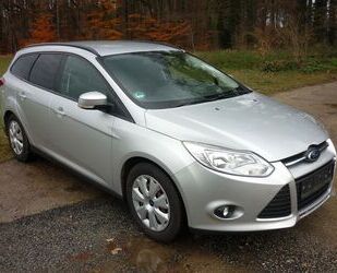 Ford Ford Focus Turnier 1.6 EcoBst. 110kW AHK SHZ Temp Gebrauchtwagen