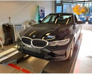 BMW BMW 320d Aut/HUD/Laser/ParkSys/AHK/KeyLessGo Gebrauchtwagen