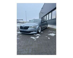 Skoda Skoda Superb 2.0 TSI DSG 4x4 SportLine Combi Sport Gebrauchtwagen