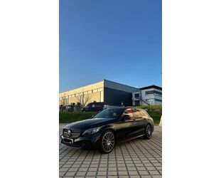 Mercedes-Benz Mercedes-Benz C300d 4MATIC T-Modell *AMG*Voll*LED* Gebrauchtwagen