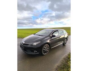 Toyota Toyota Auris Comfort 1,2-l-Turbo Comfort Touring S Gebrauchtwagen