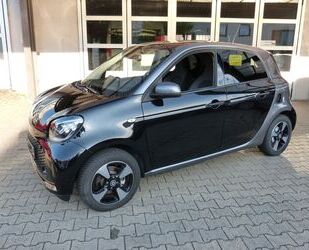 Smart Smart ForFour EQ 22KW LADER PANO LED SHZ APPLE Gebrauchtwagen