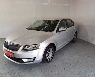 Skoda Skoda Octavia Limousine 1.6 TDI DPF Ambition Green Gebrauchtwagen