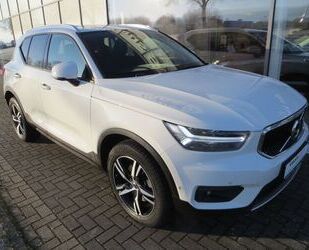 Volvo Volvo XC40 D3 AMD Momentum Autom/Pano/Matrix/Voll Gebrauchtwagen