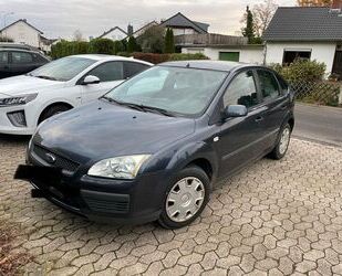 Ford Ford Focus 1,4 Fun X Fun X Gebrauchtwagen