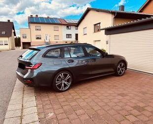 BMW BMW 318d Touring Advantage Gebrauchtwagen