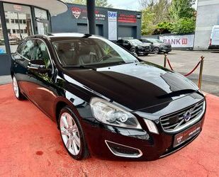 Volvo Volvo V60 Kombi Summum D5 GEARTRONI Aus 1. Hand Gebrauchtwagen