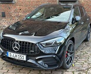 Mercedes-Benz Mercedes-Benz GLA 45 AMG Pano Sitzbelüftung Perfor Gebrauchtwagen