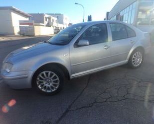 VW Volkswagen Bora Lim. Highline 1,6 Gebrauchtwagen