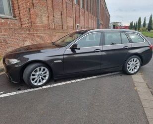 BMW BMW 520d Touring A Luxury Line *AHK*Automatic*Led Gebrauchtwagen