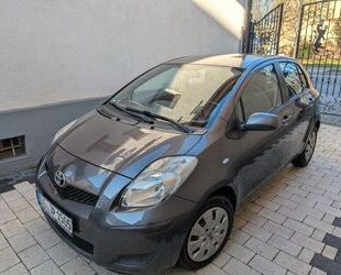 Toyota Toyota Yaris 1,33-l-Dual-VVT-i Sol - TÜV neu Gebrauchtwagen