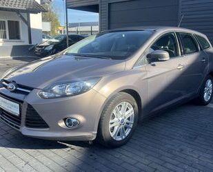 Ford Ford Focus Turnier Titanium+Sommerreifen+Kima+Temp Gebrauchtwagen