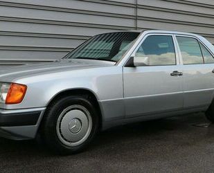 Mercedes-Benz Mercedes-Benz 230E original 69.900 KM, Leder, Klim Gebrauchtwagen