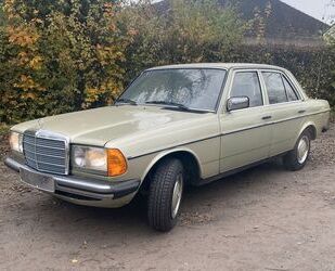 Mercedes-Benz Mercedes-Benz W123 230E - 185.000km Gebrauchtwagen