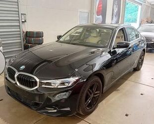 BMW BMW 3 Lim. 318 i/Leder/Virtual/Tempomat/Navi/App/L Gebrauchtwagen