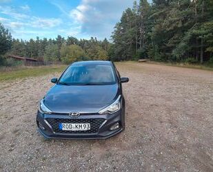 Hyundai Hyundai i20 1.0 T-GDI YES! NAVI CARPLAY PDC SHZ Gebrauchtwagen