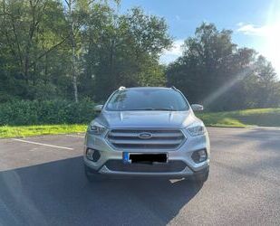 Ford Ford Kuga 1,5 TDCi 4x2 88kW COOL & CONNECT PowerS. Gebrauchtwagen