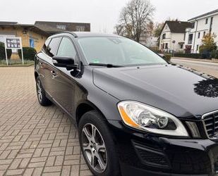 Volvo Volvo XC60 D3 AWD Geartronic Momentum Momentum Gebrauchtwagen