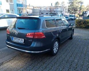 VW Volkswagen Passat Variant 1.6 TDI Highline BlueMot Gebrauchtwagen