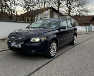 Volvo Volvo V50 T5 AWD Momentum 8-Fach,Shz,Xenon Gebrauchtwagen