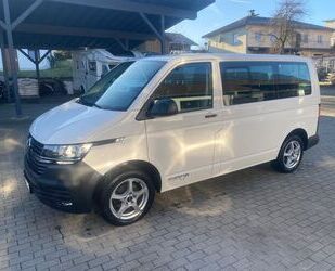 VW Volkswagen T6.1 Kombi 9Sitzer 2xKlima 2Hand 17ALU Gebrauchtwagen