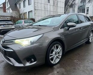 Toyota Toyota Avensis Touring Sports Executive Gebrauchtwagen