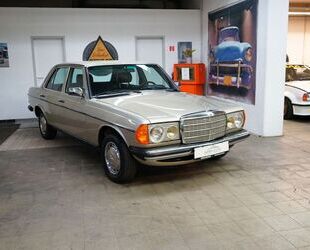 Mercedes-Benz Mercedes-Benz W123 300D original 45.560km mit H-Ke Gebrauchtwagen