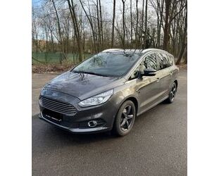 Ford Ford S-Max 2,0 EcoBlue Bi-Turbo 177kW Titanium Au. Gebrauchtwagen