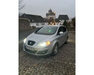 Seat Seat Altea Xl Bi-Xenon TÜV Neu CarPlay Rückfahrkam Gebrauchtwagen