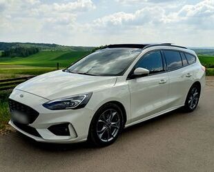 Ford Ford Focus 1,0 EcoBoost Hybrid 114kW ST-Line X Tu. Gebrauchtwagen