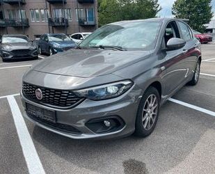 Fiat Fiat Tipo 1.6 Multijet Easy/carPlay/8xFelgen/LED/A Gebrauchtwagen