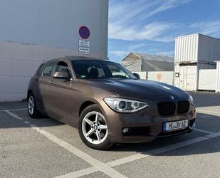 BMW BMW 120d Aut. Navi Xenon Lenkradheiz. SHZ Glasdach Gebrauchtwagen