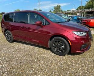 Chrysler Chrysler Pacifica Limited S Hybrid + 7 weitere Pa Gebrauchtwagen