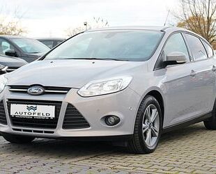 Ford Ford Focus 1,0/VOLL SHEFT/KLIMA/SHZ/PDC/8FACH/NAVI Gebrauchtwagen