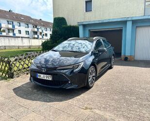 Toyota Toyota Corolla 2,0 Hybrid Team Deutsch Touring Spo Gebrauchtwagen