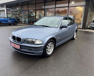 BMW BMW 318i,Tüv 03/2026 Scheckheft Nur 110.000 km Gebrauchtwagen