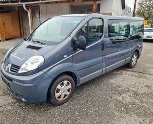 Renault Renault Trafic 2.5 DCi 9Sitz Klima Lang Gebrauchtwagen