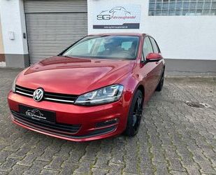 VW Volkswagen Golf VII Lim. Cup *DSG*BI-XENON*PDC*SH Gebrauchtwagen