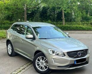 Volvo Volvo XC60 D5 AWD Geartronic Summum StHZ Gebrauchtwagen