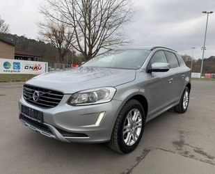 Volvo Volvo XC 60 Momentum D4 AWD/Navi/Xenon/R-Kamera Gebrauchtwagen