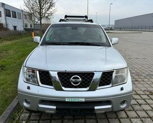 Nissan Nissan Pathfinder 2.5 dCi Premium Gebrauchtwagen