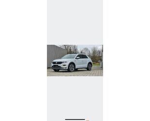 VW Volkswagen TRoc1.5TSI DSGRLINE/19 Zoll/VirtulCokpt Gebrauchtwagen