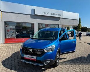 Dacia Dacia Dokker Stepway Celebration *AHK,Navi,PDC Gebrauchtwagen