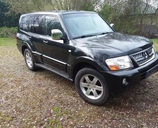 Mitsubishi Mitsubishi Pajero 3,2 DI-D ElegaEDITION 20 ! 1HAND Gebrauchtwagen