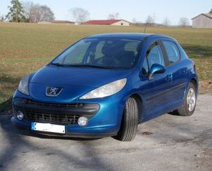 Peugeot Peugeot 207 95PS 70kw 5Türer Schalter 1. Hand Gebrauchtwagen